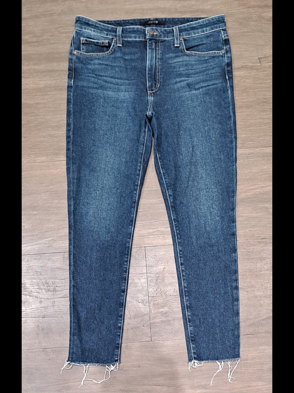 JOE'S Jeans Indigo Cropped Raw-Hem Ankle Jeans 31